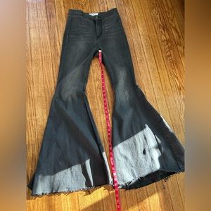Free People Just float on flare jean size 25 EUC
